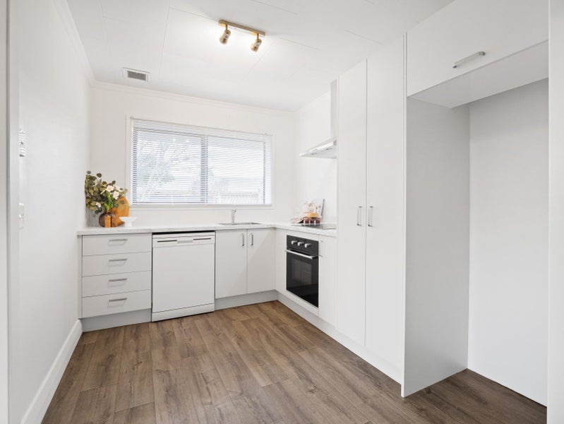 5 Redbridge Lane, Sydenham, Christchurch - Carousel 2