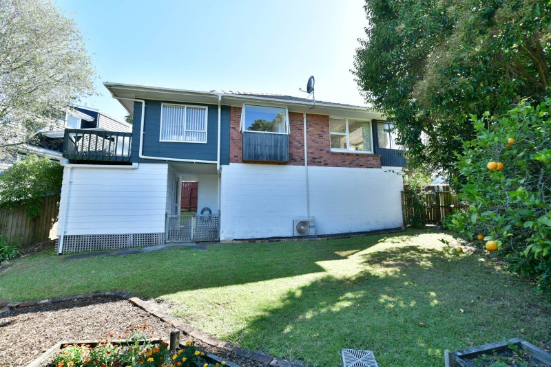 2/280 Beach Road, Campbells Bay, Auckland - Carousel 1