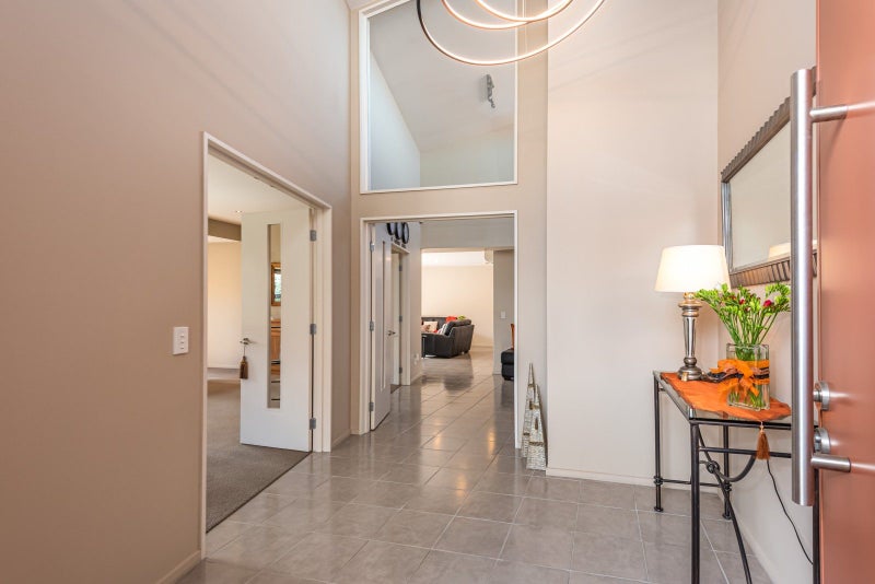 17 Lytham Green, Shirley, Christchurch - Carousel 2