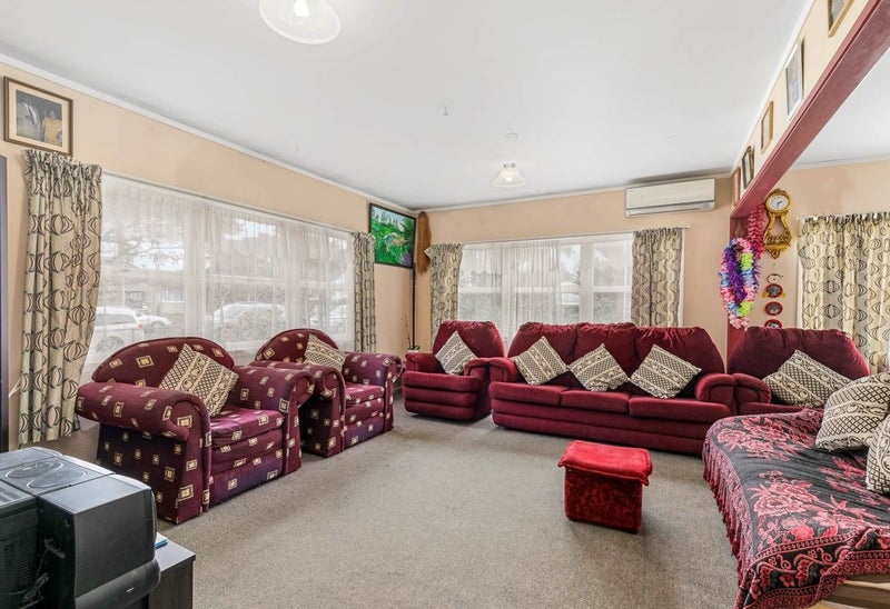 6 Anderson Avenue, Point England, Auckland - Carousel 2