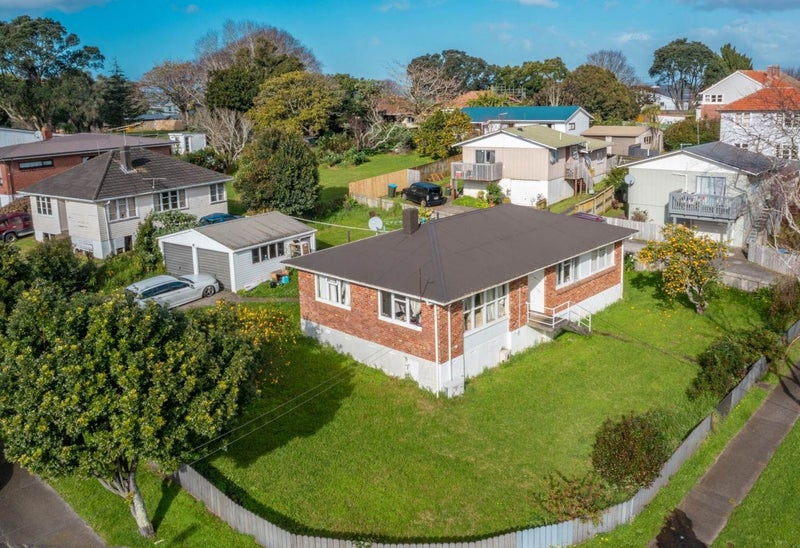 51 Pilkington Road, Panmure, Auckland - Carousel 1