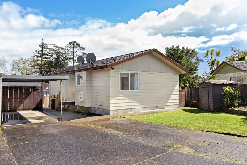 1/10 Borich Road, Sunnyvale, Auckland - Carousel 1