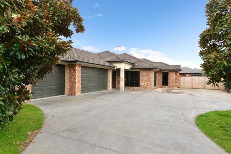 13 Cranmer Close, Rototuna North, Hamilton - Carousel 2