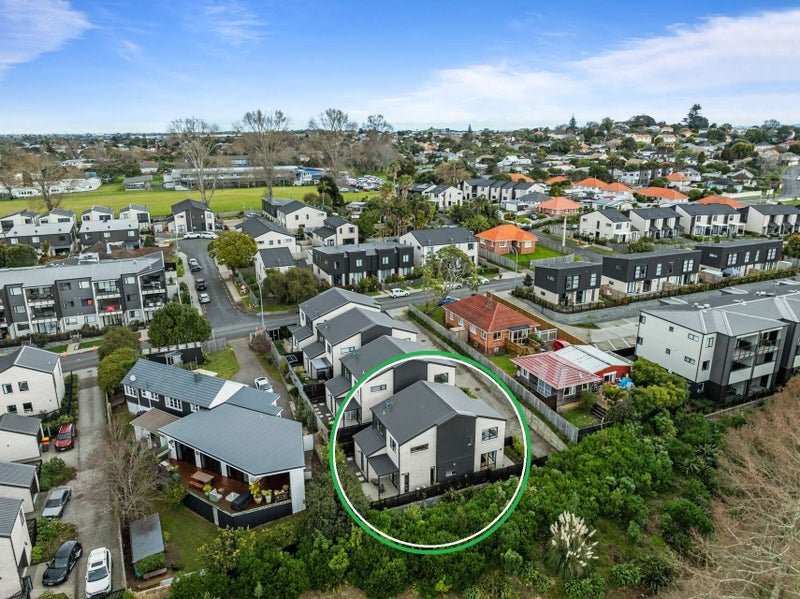 17D Tobruk Road, Panmure, Auckland - Carousel 1