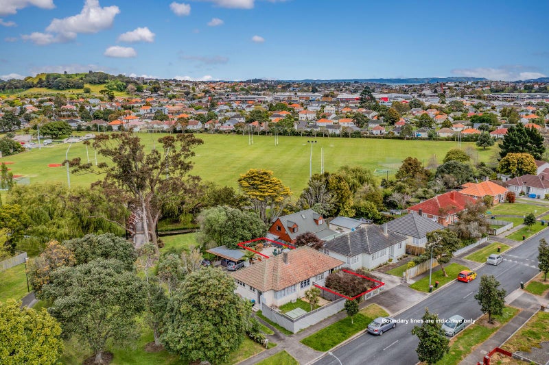 2/59 Gifford Avenue, Mount Roskill, Auckland - Carousel 1