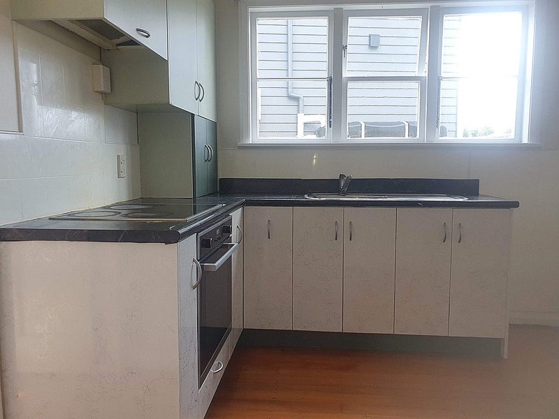 3 Elizabeth Street, Moera, Lower Hutt - Carousel 2