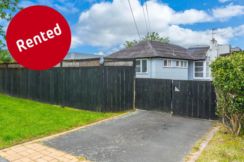 13 Marion Street, Silverstream, Upper Hutt - Carousel 1