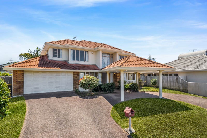 15 Driscoll Place, Farm Cove, Auckland - Carousel 1
