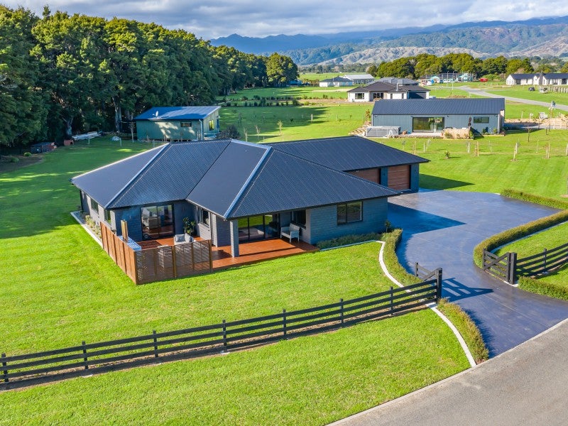 30 Ohau Gravels Way, Ohau, Levin - Carousel 1