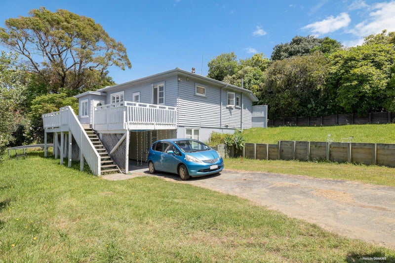 42 Everard Avenue, Army Bay, Whangaparaoa - Carousel 1