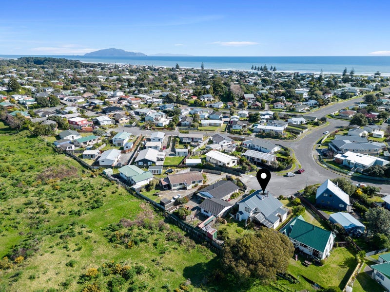 36 Simcox Street, Otaki Beach, Otaki - Carousel 2
