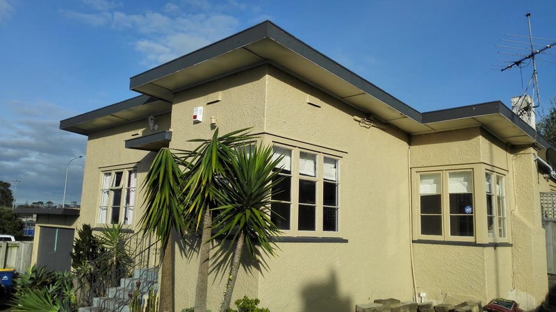 1/4 Forrest Hill Road, Forrest Hill, Auckland - Carousel 1