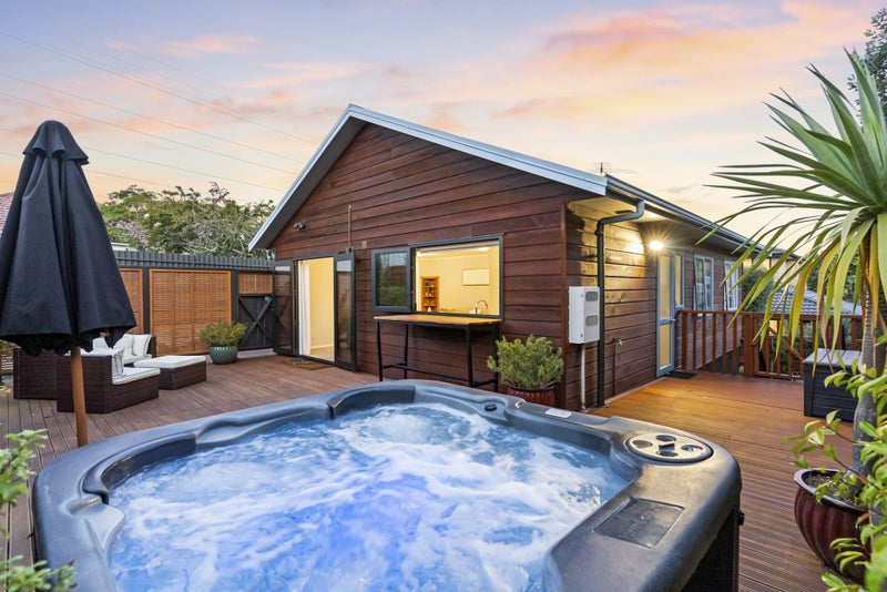 49A Panorama Road, Mount Wellington, Auckland - Carousel 2