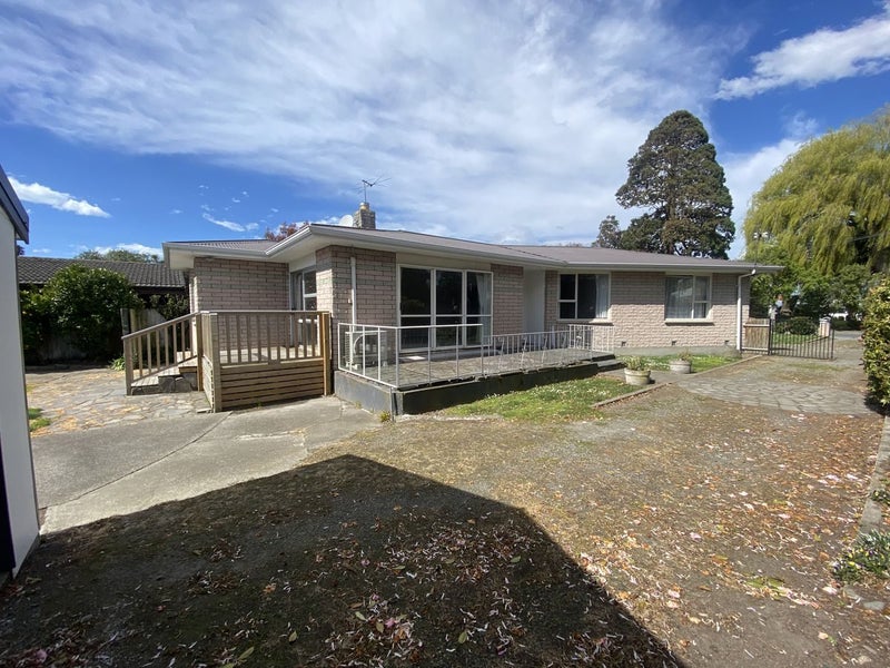 5 Prestons Road, Redwood, Christchurch - Carousel 1
