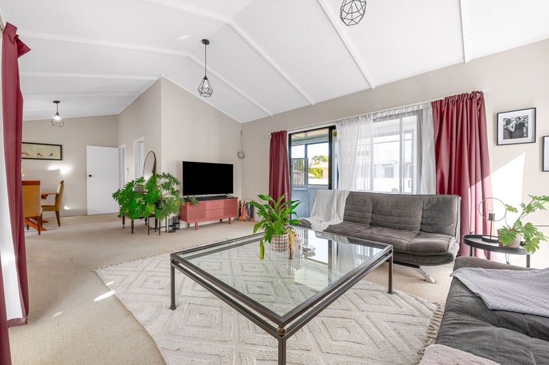 9 Opal Place, Chartwell, Hamilton - Carousel 2