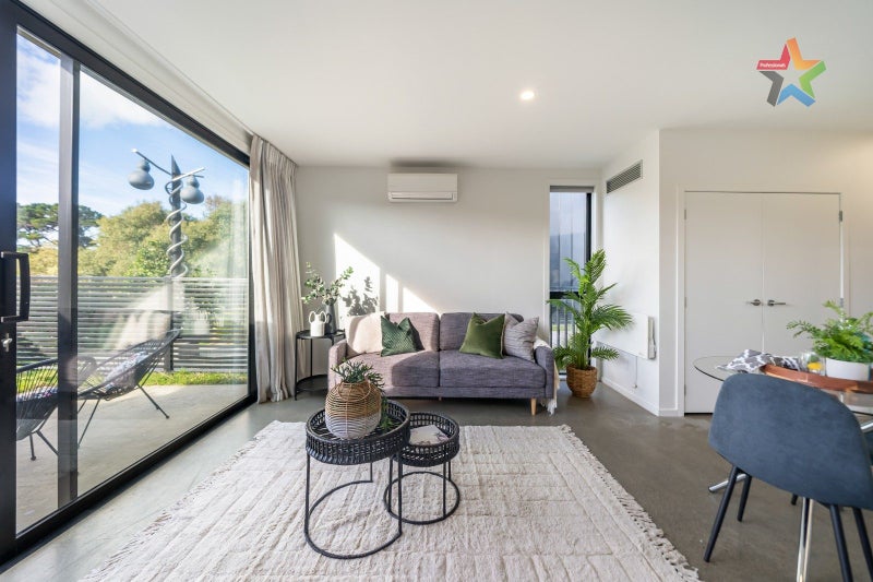 35 Te Ara O Paetutu, Petone, Lower Hutt - Carousel 2