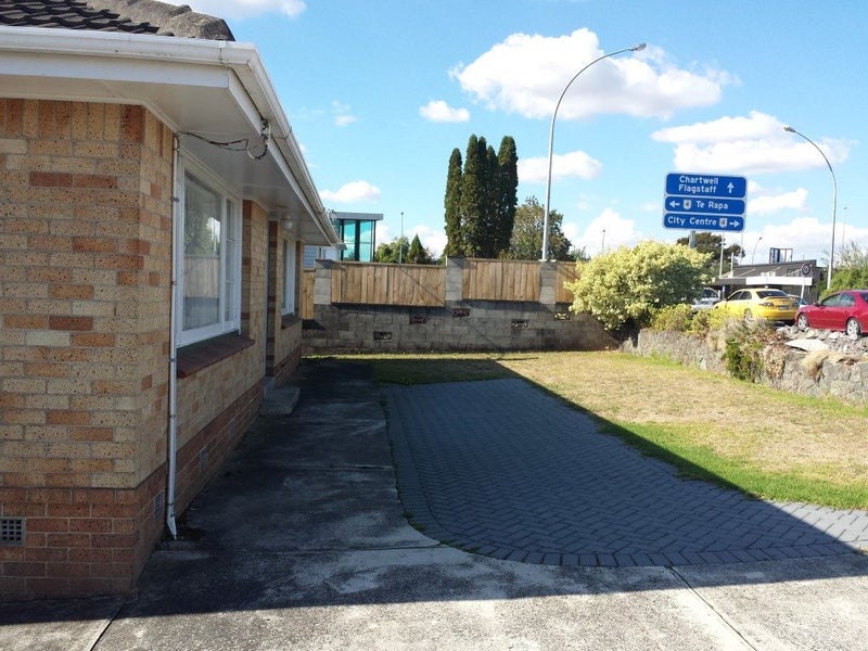 12 Forest Lake Road, Forest Lake, Hamilton - Carousel 10