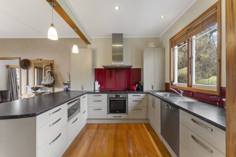 1021 Lake Hayes-Arrow Junction, LAKE HAYES, QUEENSTOWN - Carousel 2