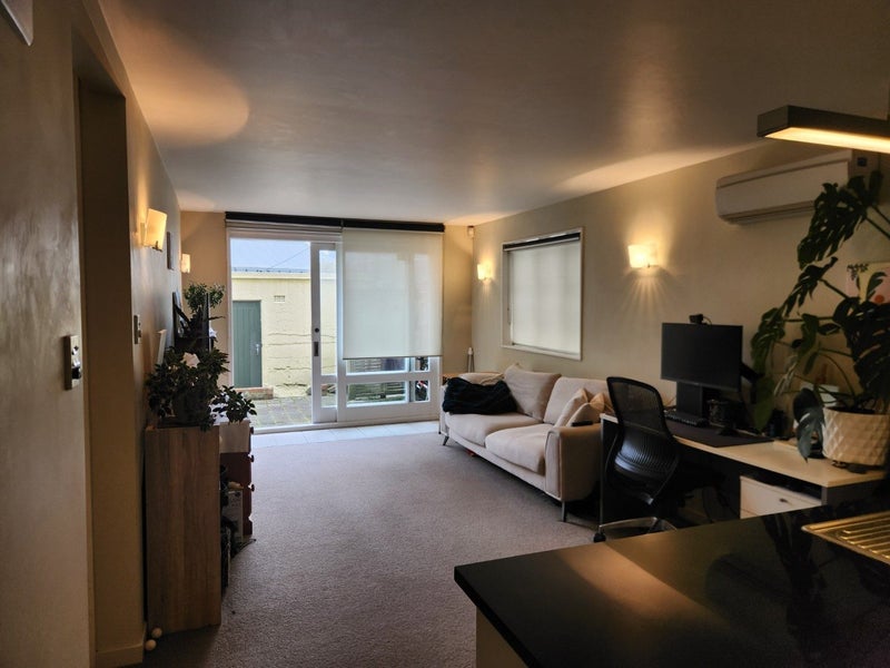 105 Austin Street, Mount Victoria, Wellington - Carousel 11