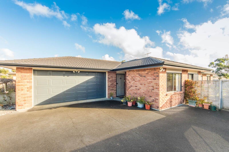 21 Raabia Close, Parakai, Helensville - Carousel 1