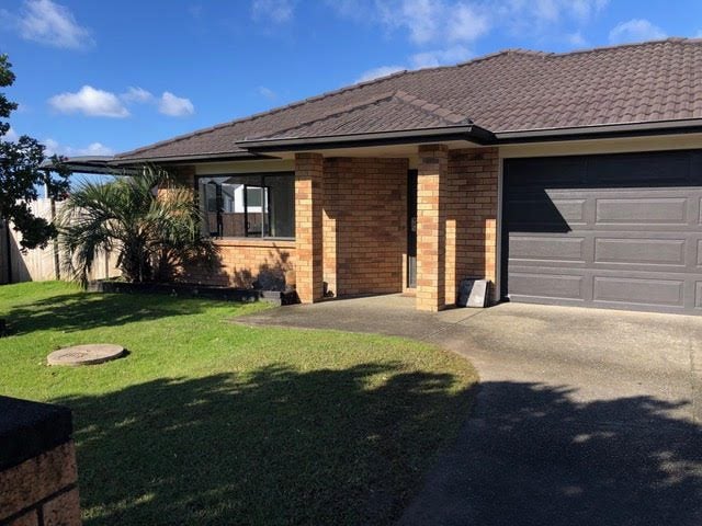 7 Richard Hill Close, Fairview Heights, Auckland - Carousel 1