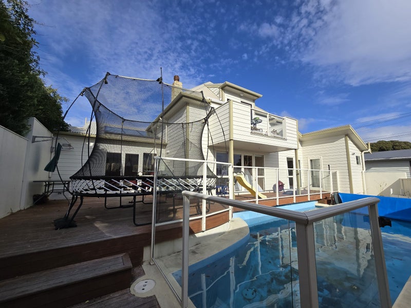 77 Seaview Road, Paremata, Porirua - Carousel 2