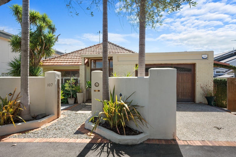107 Vauxhall Road, Narrow Neck, Auckland - Carousel 1