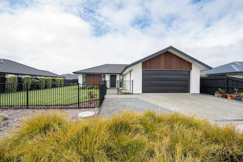 106 Berryfield Drive, Appleby, Richmond - Carousel 2