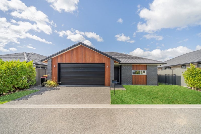 23 RABY LANE, Pyes Pa, Tauranga - Carousel 1