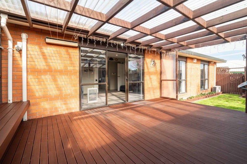 2/126B Inwoods Close, Parklands, Christchurch - Carousel 1