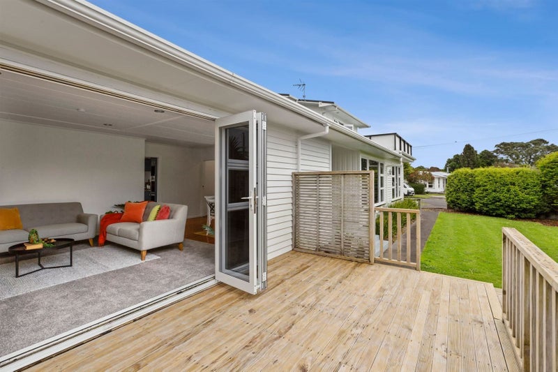 28 Budleigh Street, Frankleigh Park, New Plymouth - Carousel 2