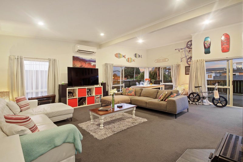 9 Keven Road, Pukekohe - Carousel 1