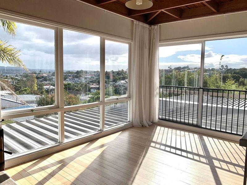 30 Peter Buck Road, New Windsor, Auckland - Carousel 1