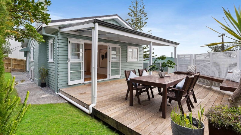 85 Awaroa Road, Sunnyvale, Auckland - Carousel 1