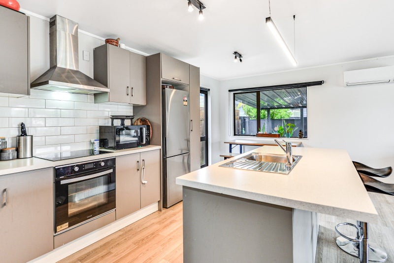 18B Strowan Avenue, Fairfield, Hamilton - Carousel 1