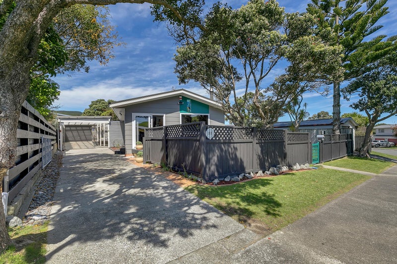32 Sea Vista Drive, Pukerua Bay, Porirua - Carousel 1