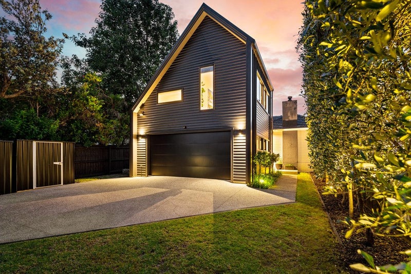 36 Kervil Avenue, Te Atatu Peninsula, Auckland - Carousel 1