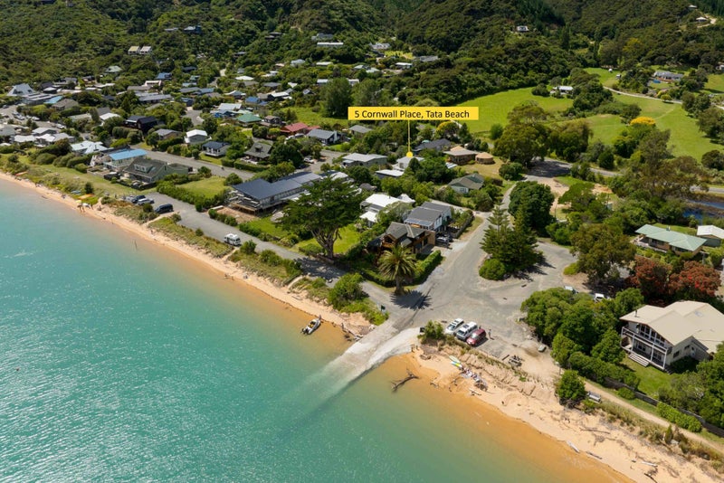 5 Cornwall Place, Tata Beach, Tākaka - Carousel 2