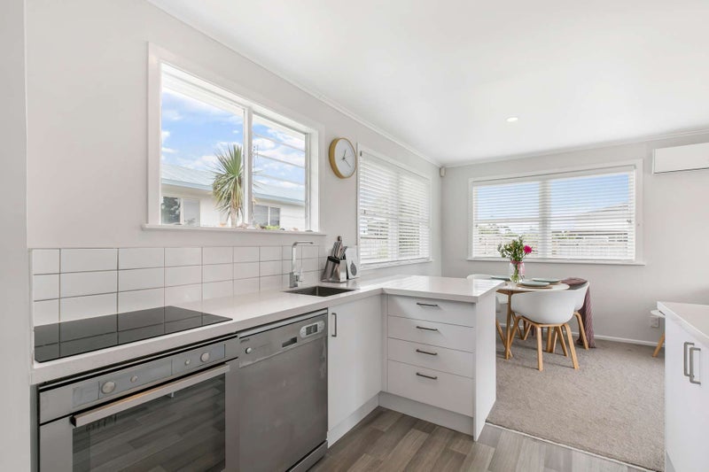 3A Gazelle Avenue, Beach Haven, Auckland - Carousel 2