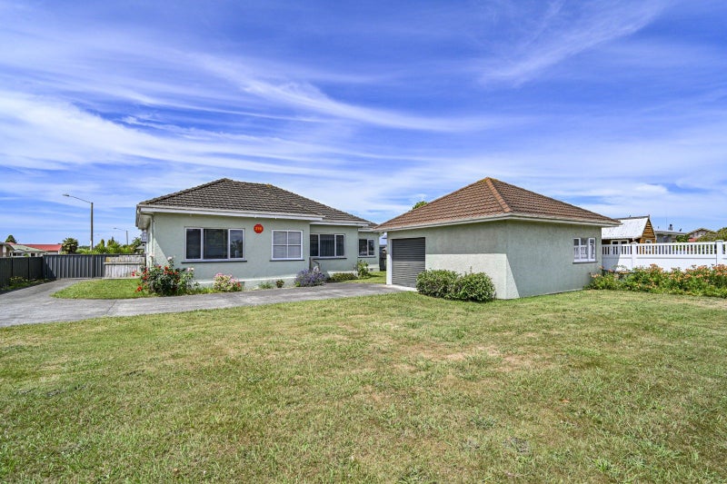 216 Grove Road, Mayfair, Hastings - Carousel 1