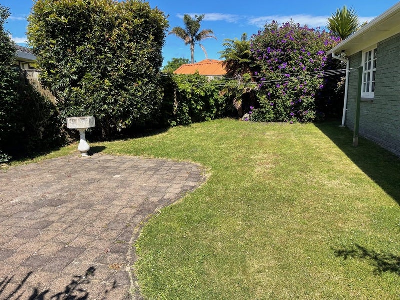 14 Pamela Place, Otumoetai, Tauranga - Carousel 2