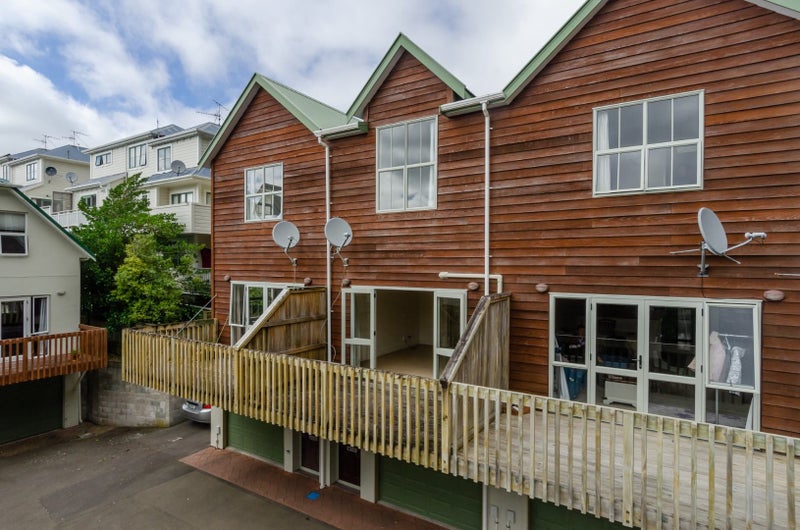9/5 Malcolm Lane, Thorndon, Wellington - Carousel 1