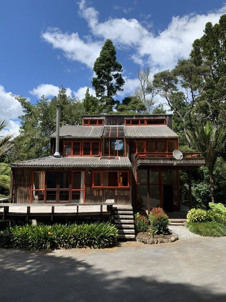 44 Island Bay Road, Beach Haven, Auckland - Carousel 1