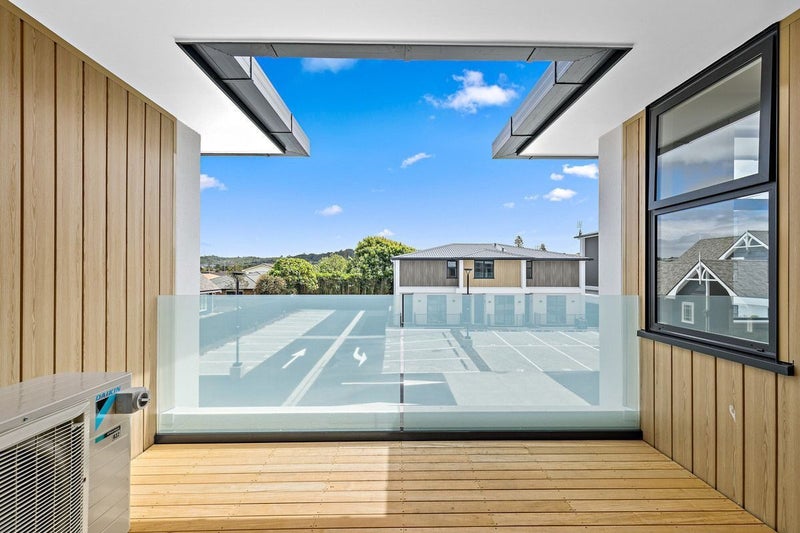 7/390 Hibiscus Coast Highway, Orewa, Orewa - Carousel 2
