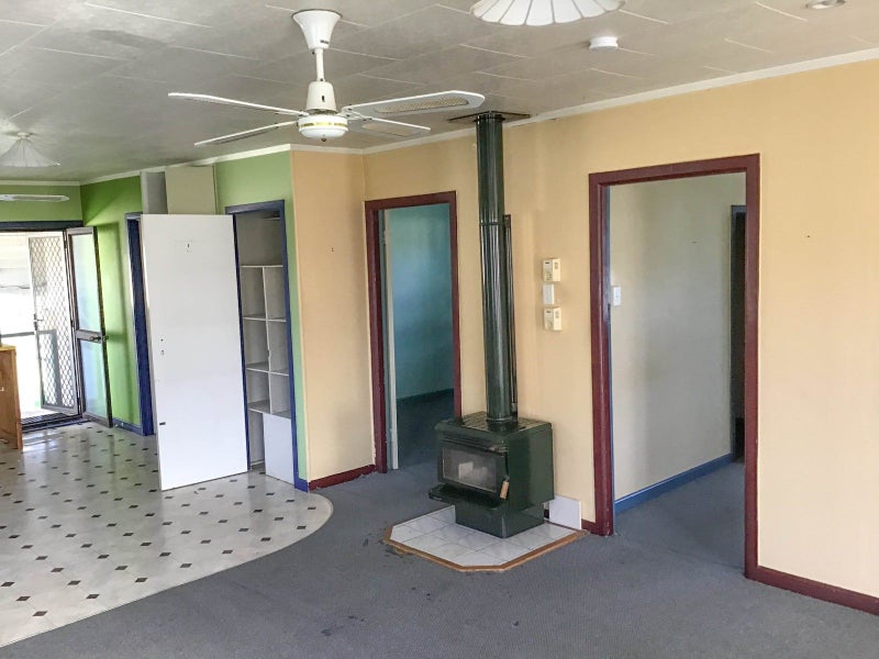 607 Queen Sh25 Street, THAMES, Thames - Carousel 2