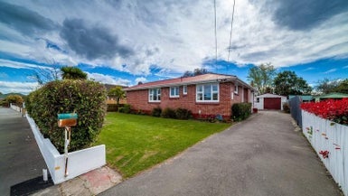 29 Bourne Crescent, Papanui, Christchurch - Carousel 1