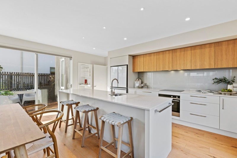 91 Dover Street, St Albans, Christchurch - Carousel 2