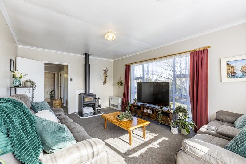 7 Forth Terrace, Roslyn, Palmerston North - Carousel 2