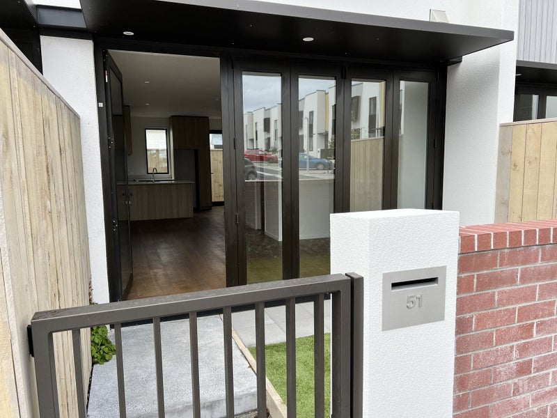 51 Hadlow Terrace, Grey Lynn, Auckland - Carousel 2