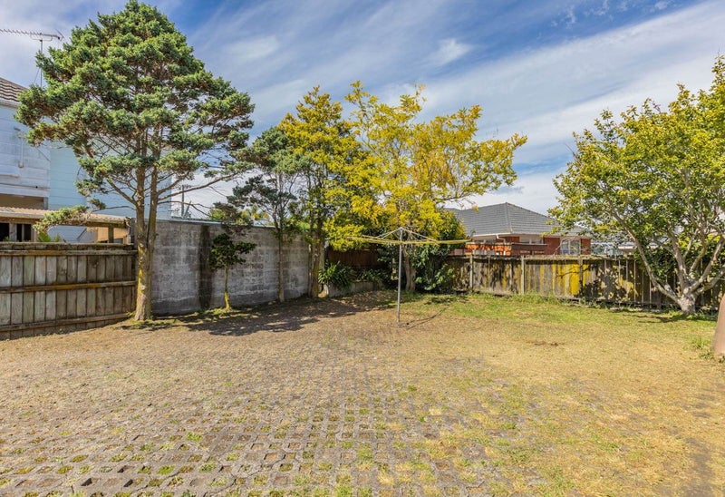 24 Ocean View Road, Northcote, Auckland - Carousel 2